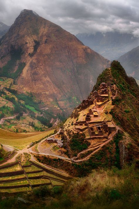 Pisac, Cusco/Cuzco, Peru Pisac Peru, Peru Vacation, Nazca Lines, Cusco Peru, Drawing Projects, Aerial Photo, Machu Picchu, Indiana Jones, Beautiful Place