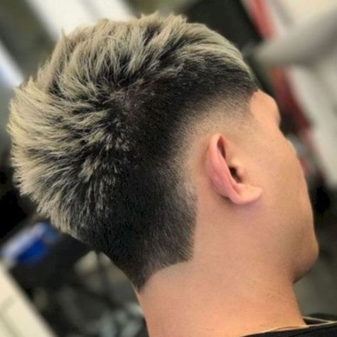 Burst Fade Haircuts - Men's Hairstyles & Haircuts 2019 Burst Fade, Short Neck, Cool Hairstyles For Men, Fade Haircuts, Hair 2018, Mens Haircuts Fade, Corte De Cabelo Masculino, Mens Haircuts Short, Best Short Haircuts