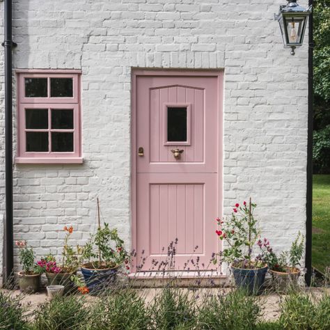 Lavender Doors Front House, Pink Door House, Light Pink House Exterior, Lavender Shutters, Light Pink House, Pink House Exterior, Front Door Inspiration, Pink Front Door, Kerb Appeal