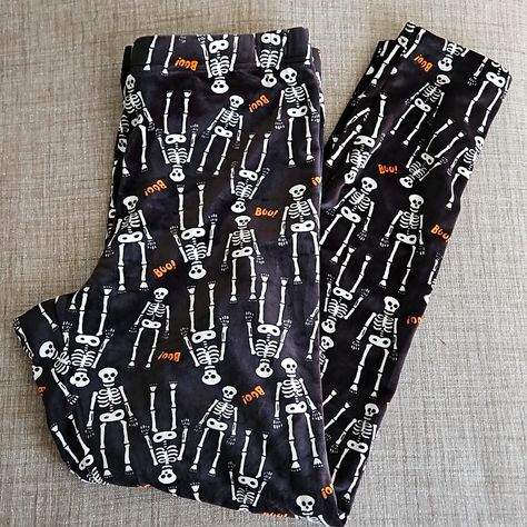 New With Tags Halloween Skeleton Pajama Pants Very Soft. Halloween Pj Pants, Halloween Pajama Pants, Halloween Sleepover, Soft Pajama Pants, Velour Leggings, Halloween Pajamas, Ankle Length Leggings, Christmas Leggings, Soft Pajamas