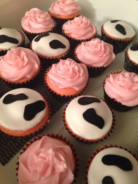 Strawberry cupcakes with pink and cow spot design! Moo Moo Im Two Cupcakes, Cute Cow Cupcakes, Pink Cowgirl Cake Ideas, Pink Cow Cupcakes, Strawberry Cow Birthday Party, Cow Birthday Cupcakes, Diy Cow Cupcakes, Cow Theme Cupcakes, Cowgirl Birthday Cupcakes