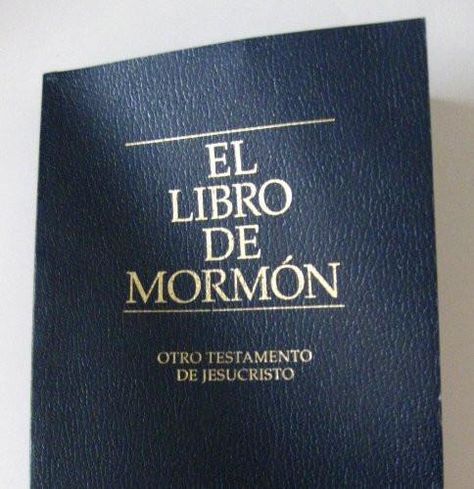 El Libro De Mormon Otro Testamento de Jesus Cristo BLUE PAPERBACK SPANISH EDITION Amazon Fulfillment Center, Joseph Smith, Spanish Books, The Book Of Mormon, Facebook Youtube, Book Of Mormon, Read Book, Yahoo Search, Machu Picchu