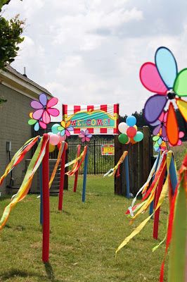 Southern Lagniappe: Carnival Birthday Party Fun Fair Decoration Ideas, Sports Gala Decoration Ideas For School, Pta Event Ideas, School Carnival Decorations, Spring Festival Ideas, Giant Pinwheel, Pta Events, Backyard Carnival, Carnival Booths