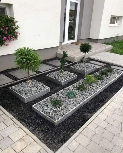 Backyard Minimalist, Yard Tiles, Design Tiles Floor, Minimalist Front Yard, Landscaping Modern, Indoor Garden Decor, Landscape Aesthetic, Design Tiles, Landscaping Backyard