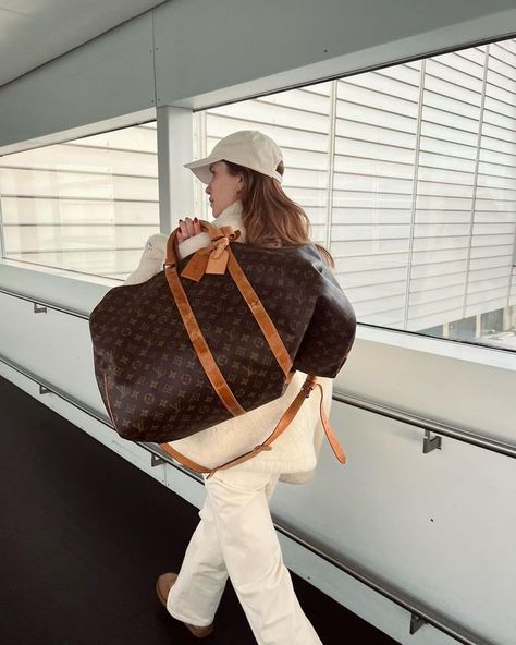 Pernille Teisbaek, Best Travel Bags, Airport Aesthetic, Louis Vuitton Supreme, Louis Vuitton Keepall, Bag Stand, One Bag, High End Fashion, Weekender Bag