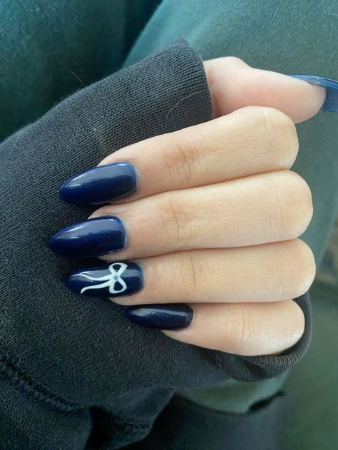 Navy Mail Design, Navy Blue Nails With Silver Design, Navy Blue Nails With Bow, Navy Xmas Nails, Navy Blue Nails With White, Almond Nails Dark Blue, Navy And White Nails, Navy Blue And White Nails, Navy Blue Nail Designs