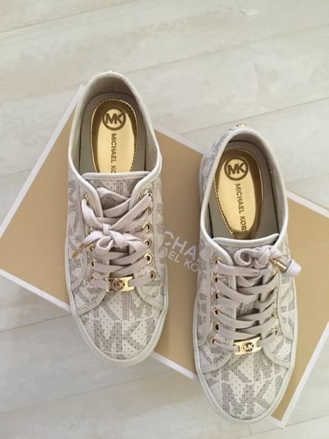 Michael Kors Sneakers Women, Mk Shoes, Gucci Nike, Michael Kors Sneakers, Expensive Shoes, Shoes Heels Classy, Burberry Shoes, Girly Shoes, Michael Kors Shoes