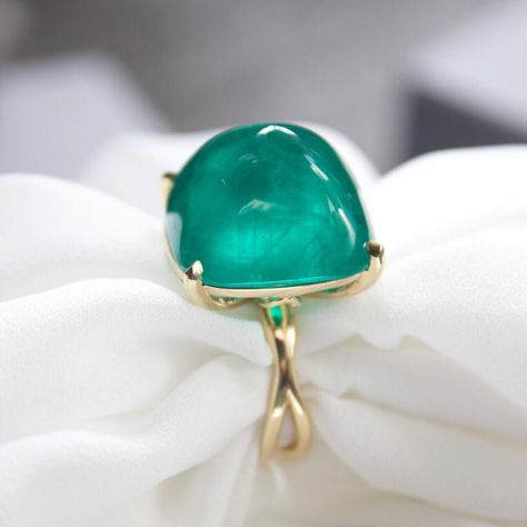 Sugarloaf Ring, Emerald Cabochon, Fred Leighton, Colombian Emeralds, Green With Envy, Emerald Ring, Belly Button Rings, Ring Designs, Gold Ring