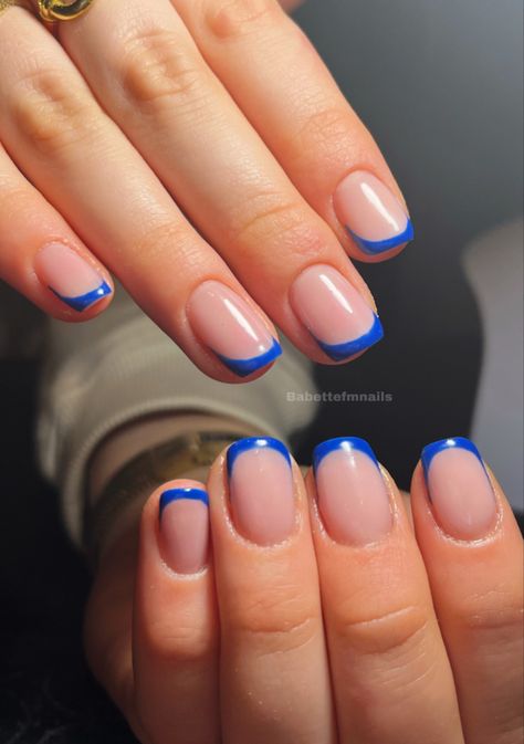 Blue Tip Nails Short, Blue Gel Nails French Tip, French Tip Blue Nails Short, Short Nails With Blue Design, Blue French Tip Nails Natural Nail, Blue French Tip Gel Nails Short, Short Nail Blue French Tip, Squoval Biab Nails, Short Square Cute Nails