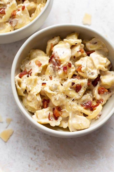 Bacon Alfredo Sauce Recipe, Cream Cheese Tortellini, Tortellini Sauce, Cheese Tortellini Recipes, Bacon Alfredo, Tortellini Alfredo, Tortellini Recipe, Alfredo Sauce Recipe Easy, Cream Cheese Pasta