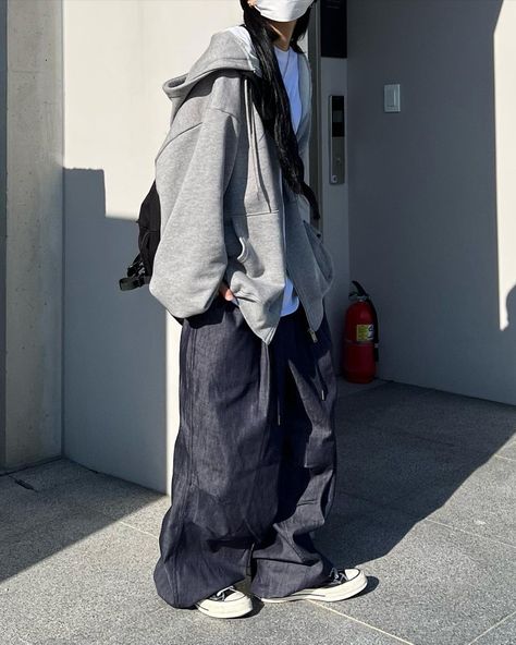 Really Baggy Pants, Extra Baggy Clothes, Cool Tomboy Outfits, Tomboy Winter Outfits, Baggy Clothes Style, Korean Fashion Baggy, Baggy Fashion, Baggy Outfit Ideas, 일본 패션