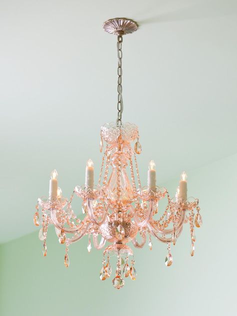 Pink Chandeliers, Chandelier Pink, Dancing Lights, Colorful Chandelier, Pink Chandelier, Zsazsa Bellagio, Shabby Chic Bedrooms, Romantic Homes, Pink Interior