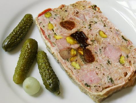 Cooking Weekends: Pork Terrine with Pistachios, Apricots and Prunes Pork Terrine, Duck Terrine, Terrine Recipe, Pate Recipes, Savory Tart, Charcuterie Recipes, French Cooking, Picnic Food, Starters Recipes