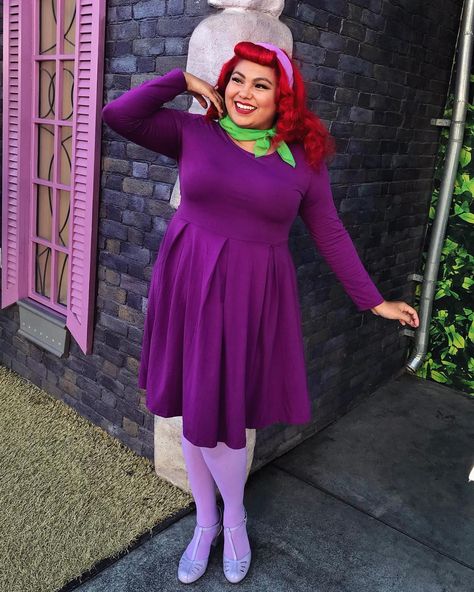 "Scooby Doo" 🔮👻  Daphne Blake Inspired Costume  #MysteryMachine #ScoobyDoo #DaphneBlake #Halloween #HalloweenCostume #HalloweenMakeup #Cosplay Daphne Costume Plus Size, Plus Size Daphne Costume, Diy Daphne Costume, Daphne Halloween Costume, Scooby Doo Daphne, Fantasia Plus Size, Costumes Homemade, Daphne Costume, Plus Size Costume