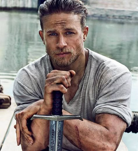 Quiet Man, 다크 판타지, Corte De Cabelo Masculino, Charlie Hunnam, King Arthur, Hair And Beard Styles, Beard Styles, Good Looking Men, Bearded Men