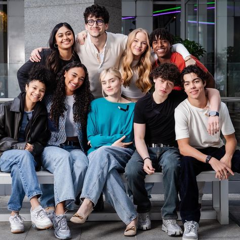 Kylee Russell, Zombies Cast, Malachi Barton, Chandler Kinney, Mcleod's Daughters, Milo Manheim, Trailer Film, Meg Donnelly, Disney Cast