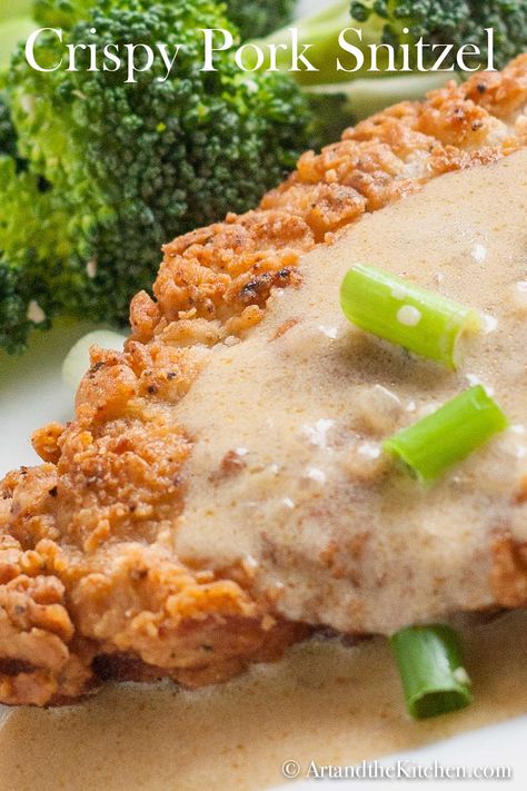 Crispy Pork Schnitzel, Pork Snitzel, Pork Schnitzel Recipe, Pork Cutlet Recipes, Schnitzel Recipe, Pork Dinners, Schnitzel Recipes, German Foods, Pork Schnitzel