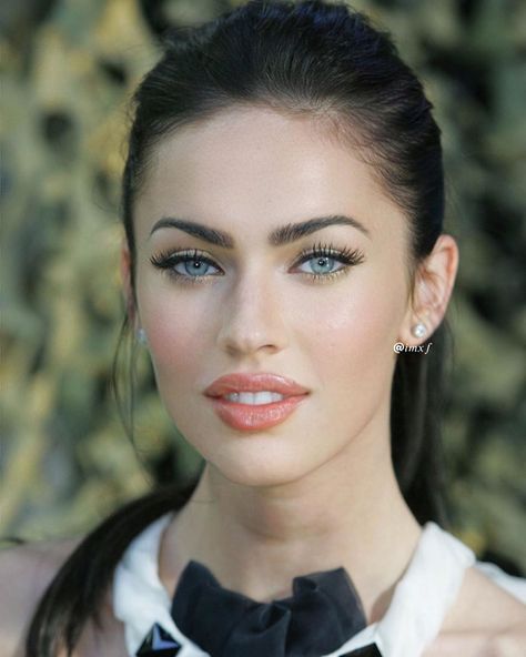 Megan Fox Face, Megan Fox Makeup, Megan Fox Style, Fox Makeup, Megan Denise Fox, Celebrity Plastic Surgery, Jennifer's Body, Most Beautiful Eyes, Hollywood Actress