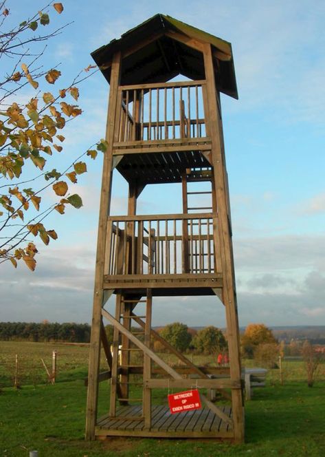 Viewing Tower, Pole House, Observation Tower, Bamboo House Design, Tree House Kids, Lookout Tower, Art Gallery Interior, Cool Tree Houses, Bamboo House