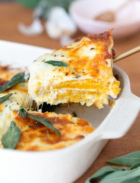 Chestnut Pasta, Sage Lasagna, Butternut Squash Lasagna Recipe, Veggie Lasagne, Butternut Squash Spinach, Chestnut Flour, Vegetarian Lasagne, Mashed Butternut Squash, Turkey Lasagna