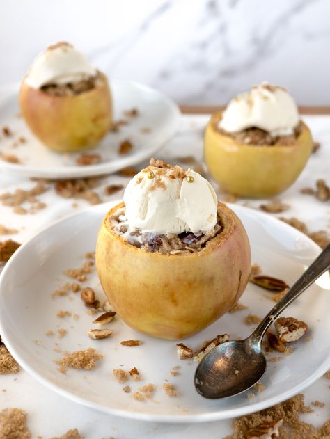 These apple crisp filled apples use the fruit itself to make an edible bowl for a fun and delicious presentation. Plus the recipe is vegan too! Baking Apples, Edible Bowl, Apple Filling, Silicone Baking Mat, Classic Desserts, Baking Mat, Silicone Baking, Baked Apples, Apple Crisp