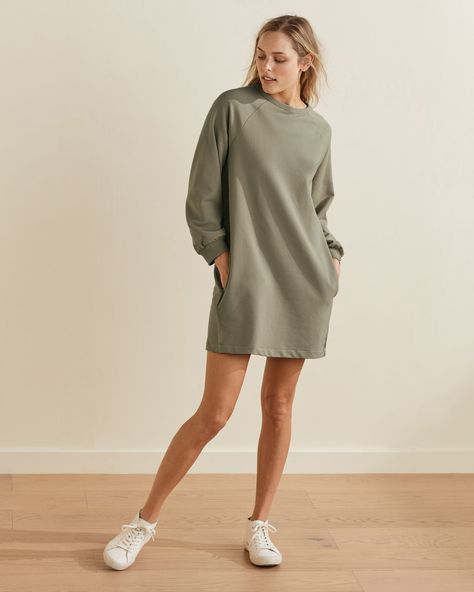 Sweatshirt Dress Outfit Winter, Sweatshirt Dress Outfit, Long Sleeve Tshirt Dress, Hall Entrada, Long Tshirt Dress, Tshirt Dress Outfit, Long Sleeve Sweatshirt Dress, Polo Shirt Outfits, Casual Summer Outfits For Women