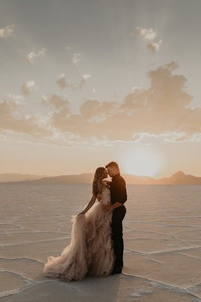 Neutral Wedding Palette, Floral Tablescape, Emotive Photography, Utah Elopement, Romantic Elopement, Bonneville Salt Flats, Salt Flats, Elopement Dress, Wedding Palette