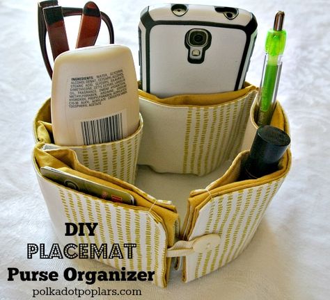 Diy Purse Insert, Diy Purse Organizer Insert, Placemat Purse, Diy Bag Organiser, Purse Organizer Pattern, Diy Purse Organizer, Diy Placemats, Diy Organizer, Purse Organizer Insert