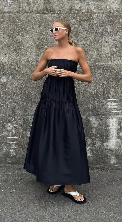 Black Linen Outfit, Basic Summer Dress, Summer Collage, Parisian Summer, Sir The Label, Black Linen Dress, European Dress, Hello Lover, Spring Capsule