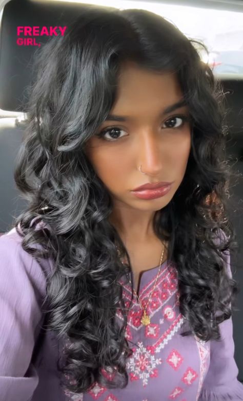 Pretty Indian Girl Face Claim, Indian Girl Face Claim, Indian Face Claim, Brown Girl Aesthetic Indian, South Asian People, Indian Girl Makeup, Indian Girl Aesthetic, Pretty Brown Girl, Indian Curly Hair