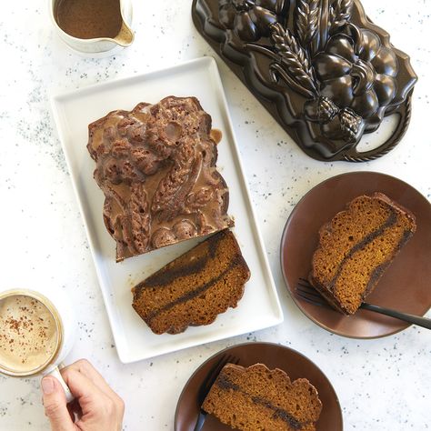 Pumpkin Spice Latte Loaf Cake Loaf Pan Recipes, Autumn Breakfast, Pumpkin Spice Creamer, Pumpkin Delight, Pumpkin Loaf, Loaf Cake Recipes, Pumpkin Spice Coffee, Fall Breakfast, Spooky Szn