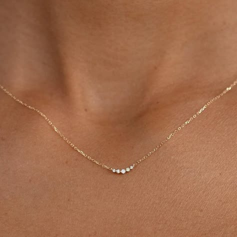 Small Diamond Jewelry, Linjer Jewelry, Simple Jewelry Necklace, Simple Gold Jewelry, خواتم خطوبة, Simple Gold Necklace, Jewelry White Gold, Dainty Gold Jewelry, Dainty Jewellery