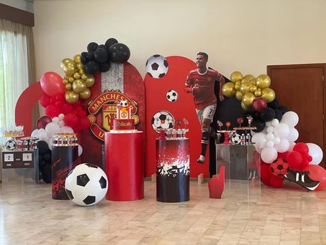 Manchester United Theme Party Decor, Ronaldo Party Ideas, Manchester United Theme Party, Ronaldo Theme Birthday Party, Manchester United Birthday Party Ideas, Ronaldo Birthday Party Ideas, Cristiano Ronaldo Birthday Party, Manchester Ronaldo, Boy Baby Shower Table