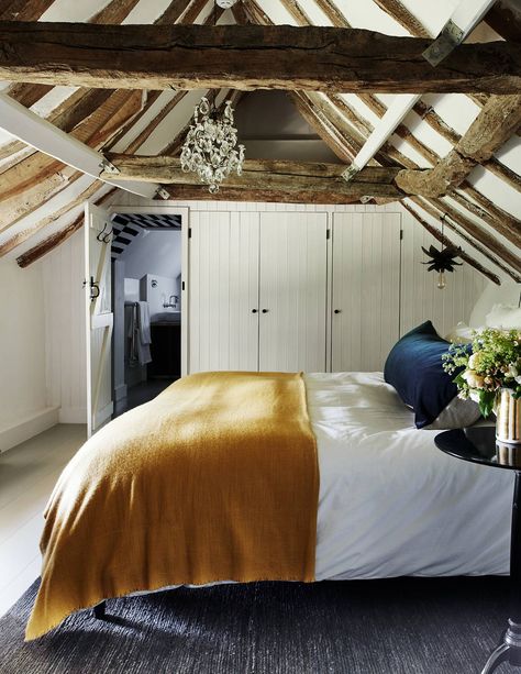 Built In Cupboards, Country Cottage Style, Thatched Cottage, London House, Spare Room, House Garden, Modern Country, Main Bedroom, Built In Wardrobe