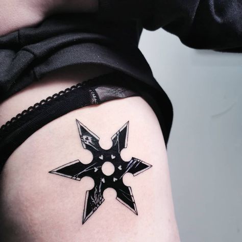 Shuriken Tattoo, Dutch Tattoo, Blood Tattoo, Flash Ideas, Blackwork Tattoos, Elbow Tattoos, B Tattoo, Japanese Tattoo Art, Tattoo Flash Art