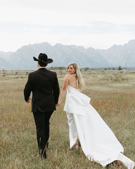 Blackberry Farms Wedding, Styled Engagement Shoot, Wyoming Weddings, Jackson Hole Wedding, Groom Wedding Attire, Asking Bridesmaids, Wedding Couple Photos, West Wedding, Garden Party Wedding