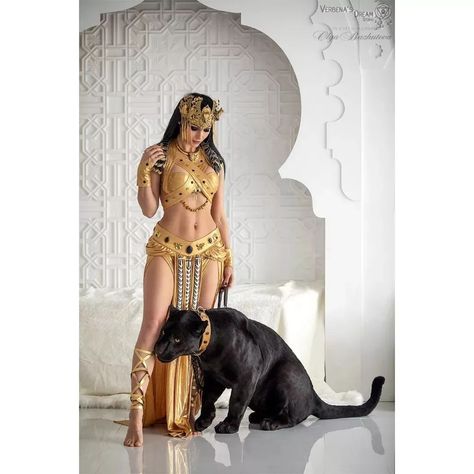 Golden Queen, Star Wars Sith, Exotic Women, Dream Studio, Going Viral, Modern Photography, People Photography, The Golden, Jaguar