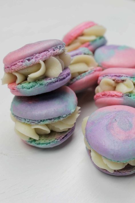 Learn how to make (and troubleshoot) French style tie dye macarons with the help of a step by step video tutorial for beginners. These marbled macarons are perfect for a fun take on traditional French macarons. They would be perfect for a birthday party, graduation (customize with school colors), or even for a dinner party dessert! Dinner Party Recipes Make Ahead, Dinner Party Recipes Main, Macaron Troubleshooting, Confectioners Sugar Icing, Business Painting, Making Macarons, Gourmet Pastries, Gluten Free Holiday Recipes, Macaron Template