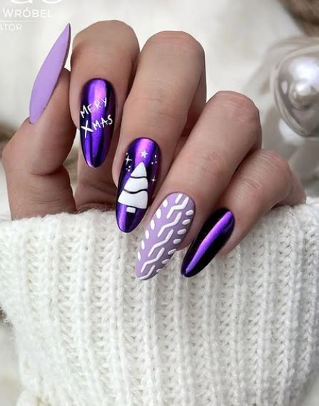 Christmas Purple Nails, Purple Xmas Nails, Purple Christmas Nail Designs, Purple Holiday Nails, Christmas Nails2022, Ems Nails, Cute Nails Winter, Crazy Christmas Nails, Christmas Nails Purple