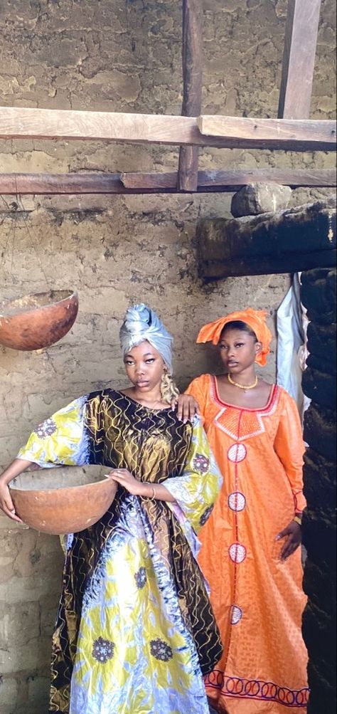 Vintage Nigerian Aesthetic, Nigeria Culture Aesthetic, East African Clothing, Central African Women, West African Culture Aesthetic, Ghanian Culture Aesthetic, Congolese Culture Aesthetic, East African Culture, Nigerian Fashion Traditional