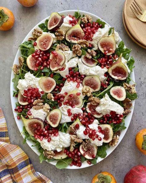 Packaged Salad, Burrata Salad, Savory Bites, Store Hacks, Xmas 2024, Autumn Salad, Thanksgiving Dishes, Gravy Recipe, Salad Ingredients