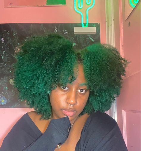 Green Hair Black Women Natural, Emerald Hair Black Women, Emerald Green Hair Black Women, Green Dye Hair, Dark Green Hair Black Women, Green 4c Hair, Green Natural Hair Black Women, Hair Colors Green, Green Hair Black Women