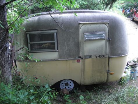 Boler Camper Renovation, Boler Camper, Pull Behind Campers, Scamp Camper, Camper Inspiration, Travel Trailer Interior, Fiberglass Camper, Glamping Trailer, Boler Trailer