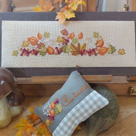 Cross Stitch Fall, Autumn Cross Stitch, Autumn Cross Stitch Patterns, Pumpkin Sauce, Roasted Pumpkin, Small Pillows, Dmc Floss, Color Photo, Stitching Art