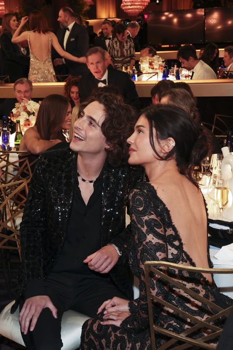 It's official: Kylie Jenner and Timothée Chalamet are still going strong and finally made their first red carpet debut together at the 2024 Golden Globes. Kylie Jenner Boyfriend, Red Carpet Couples, Kyle Jenner, Kylie Jenner Outfits, Kylie Kristen Jenner, Famous Couples, Celebrity Lifestyle, Fall Coffee, Kardashian Jenner