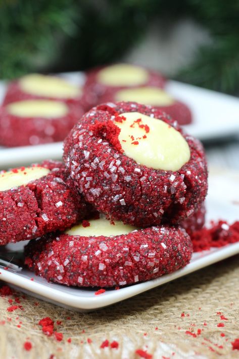 Red Velvet Cheesecake Cookies - Love On A Plate Red Velvet Thumbprint Cookies, Cake Mix Cookies Cream Cheese, Red Velvet Cream Cheese Cookies, Cake Mix With Cream Cheese, Cheesecake Thumbprint Cookies, Thumbprint Cookies Christmas, Red Velvet Cheesecake Cookies, Red Velvet Cheesecake Cake, Biscotti Cheesecake