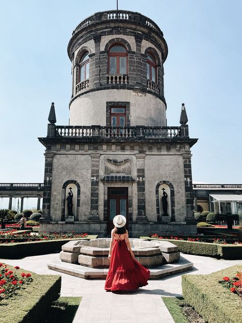 Mexico City First-Time Visitor Guide: The Best 3 and 5-Day Itinerary to Make the Most of Your Time in CDMX | Closet Luxe Travels Mexico Df Outfit Ideas, Trip Planner App, City Photoshoot, Hot Air Balloon Rides, Travel Wishlist, Air Balloon Rides, México City, Mexico Vacation, Beautiful Castles