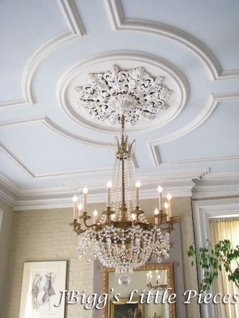 Victorian Italianate House, Victorian Ceiling Medallions, Beautiful Ceiling Designs, Italianate House, Victorian Ceiling, Plaster Ceiling Design, Luxury Ceiling Design, House Wall Design, Pop Ceiling Design