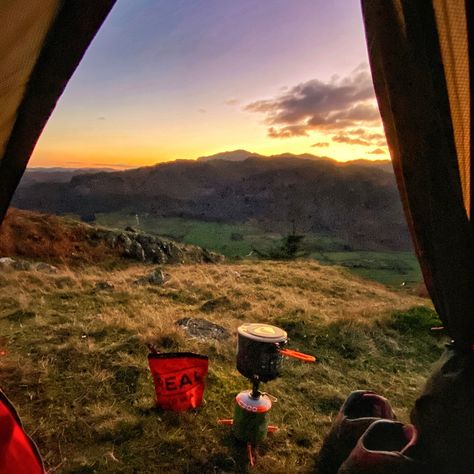 Wild camping in the UK is more than just setting up a tent; it’s a profound way to immerse yourself in the serenity of nature and escape the relentless pace of urban existence. This unique experience allows you to explore new areas, enjoy breathtaking vistas, and find tranquillity in both vast open spaces and secluded spots, away from the hustle and bustle of daily life. Whether you dream of sleeping under a canopy of stars in stunning rural locations or seeking a peaceful retreat in UK woodl... Camping Uk, Camping Rules, Solo Camping, Wild Camp, Camping Vibes, Wild Camping, The Hustle, Open Spaces, You Dream