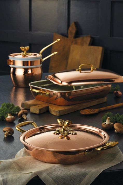 Cute Kitchen Accessories, Copper Pots Kitchen, Gold Kitchen Utensils, Copper Pots And Pans, Kitchen Crockery, Copper Kitchen Accessories, Gold Kitchen Accessories, Crockery Design, Rose Gold Kitchen